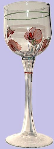 Weinglas mit floralem Motiv
